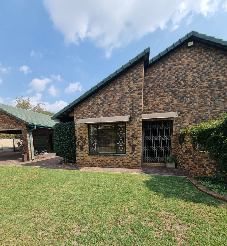 3 Bedroom Property for Sale in Vaalpark Free State